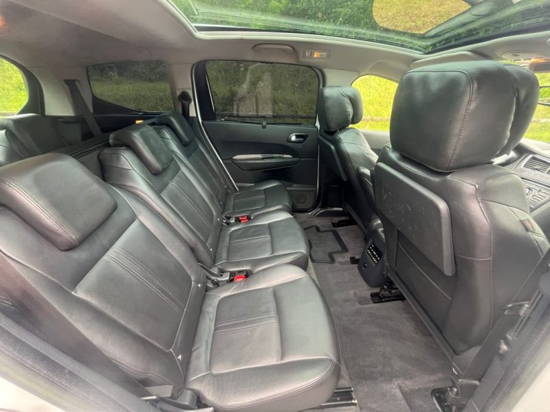 PEUGEOT 5008 7 PLACES BOITE AUTO