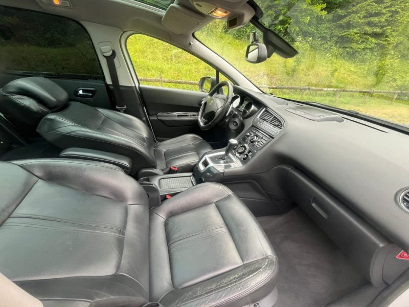 PEUGEOT 5008 7 PLACES BOITE AUTO