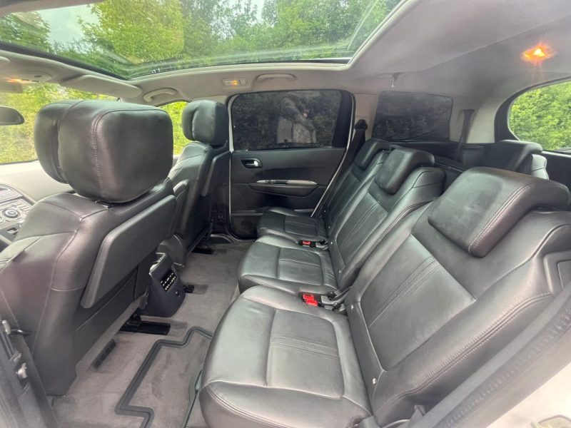 PEUGEOT 5008 7 PLACES BOITE AUTO