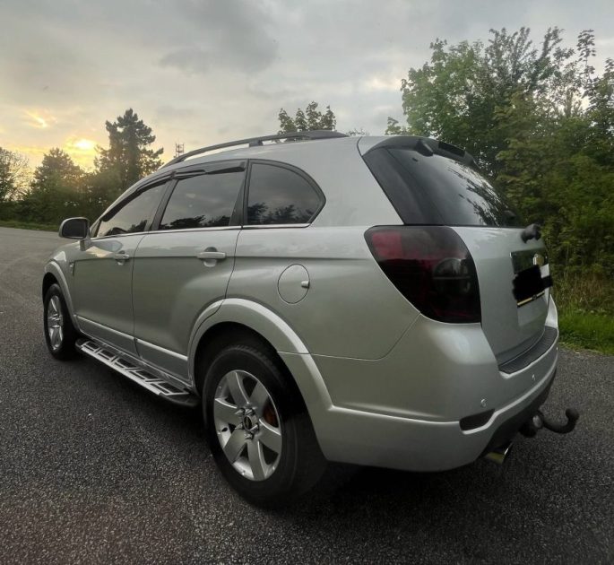 CHEVROLET CAPTIVA 2010 7 PLACES