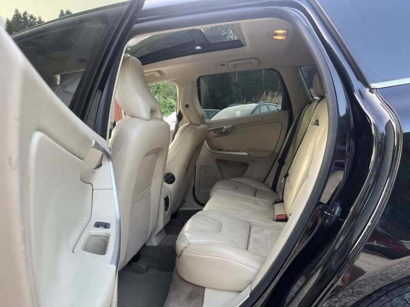 VOLVO XC60 AWD D5 2.4 D 185 cv Boîte auto