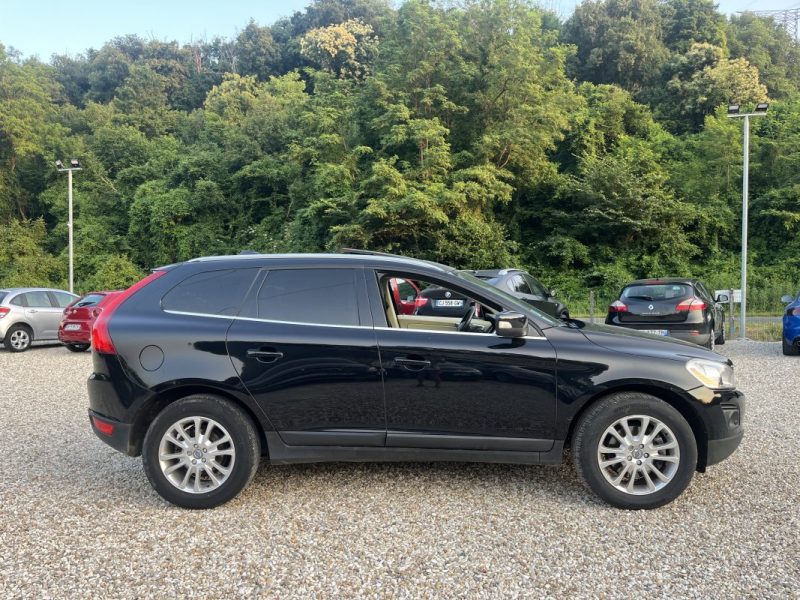 VOLVO XC60 AWD D5 2.4 D 185 cv Boîte auto