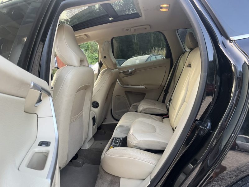 VOLVO XC60 AWD D5 2.4 D 185 cv Boîte auto