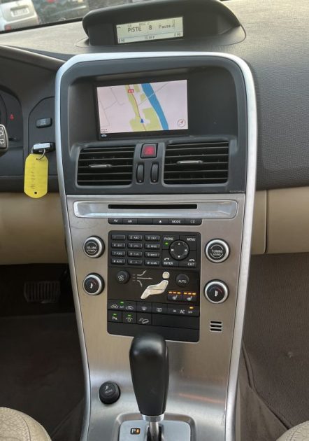 VOLVO XC60 AWD D5 2.4 D 185 cv Boîte auto