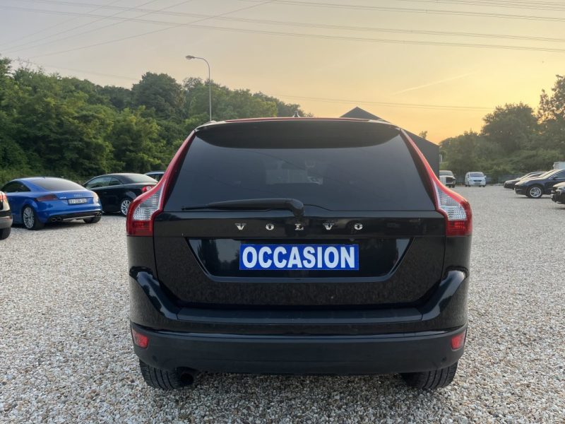 VOLVO XC60 AWD D5 2.4 D 185 cv Boîte auto