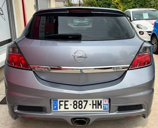 OPEL ASTRA 2009