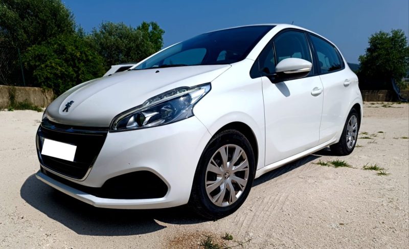 PEUGEOT 208 2019