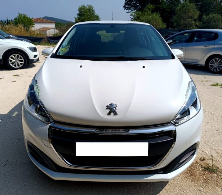PEUGEOT 208 2019