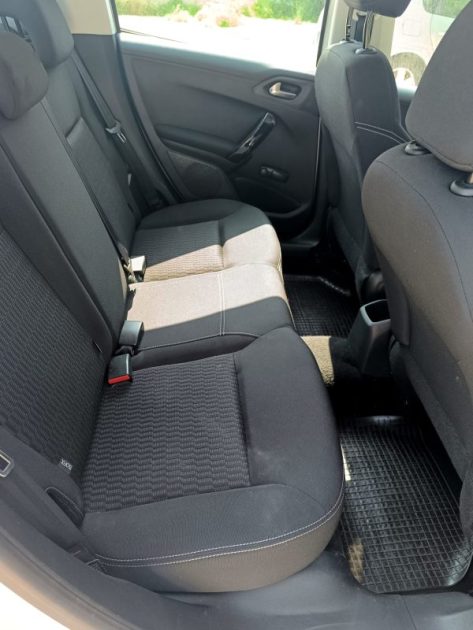 PEUGEOT 208 2019