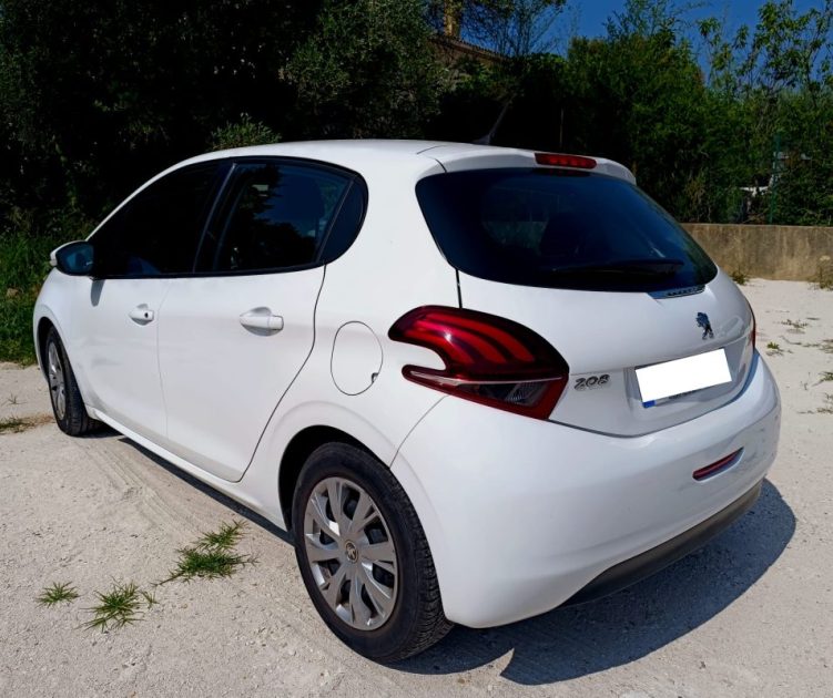PEUGEOT 208 2019