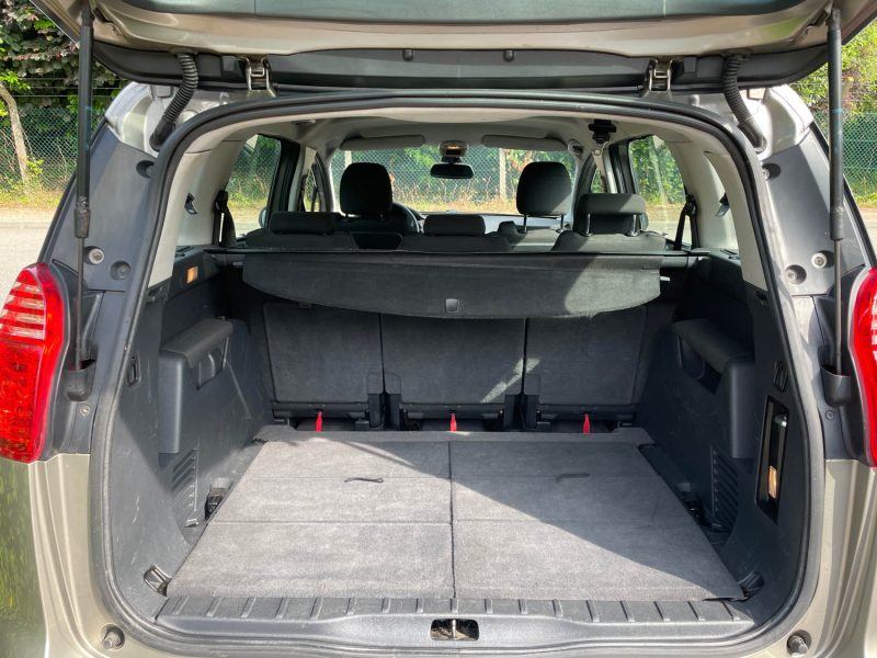 PEUGEOT 5008 1.6HDI 112CV