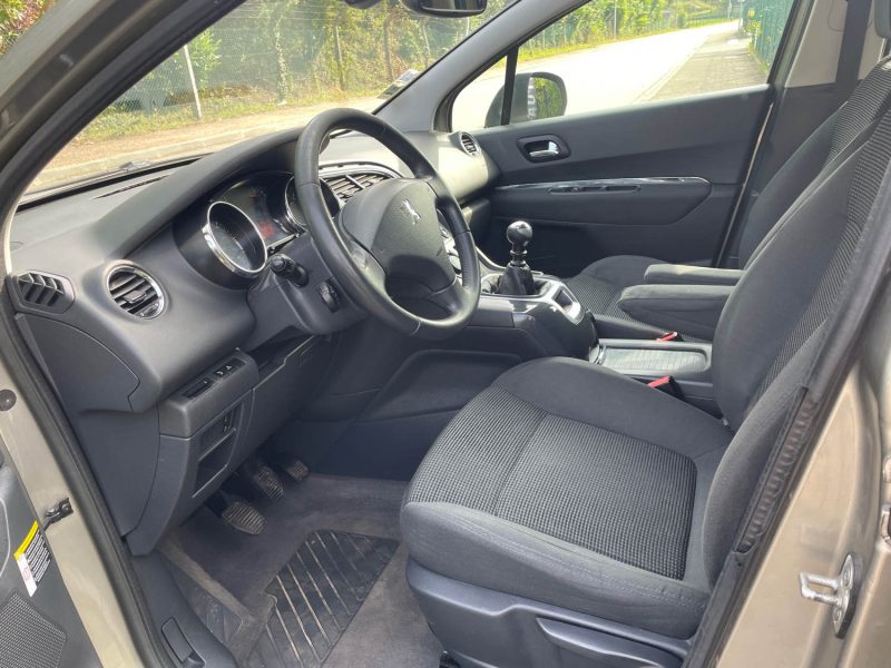 PEUGEOT 5008 1.6HDI 112CV
