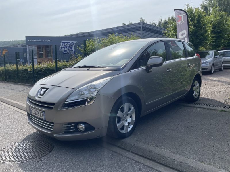 PEUGEOT 5008 1.6HDI 112CV
