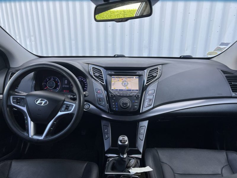 HYUNDAI I40 2012