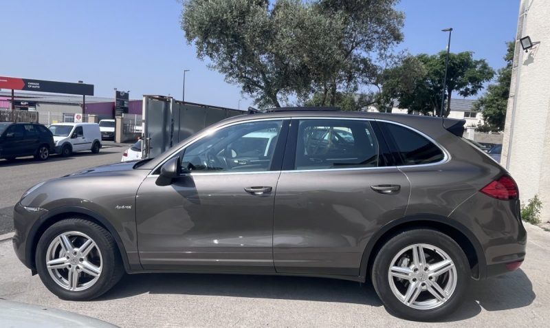 PORSCHE CAYENNE S HYBRID 3 L V6 HYBRID 380 cv