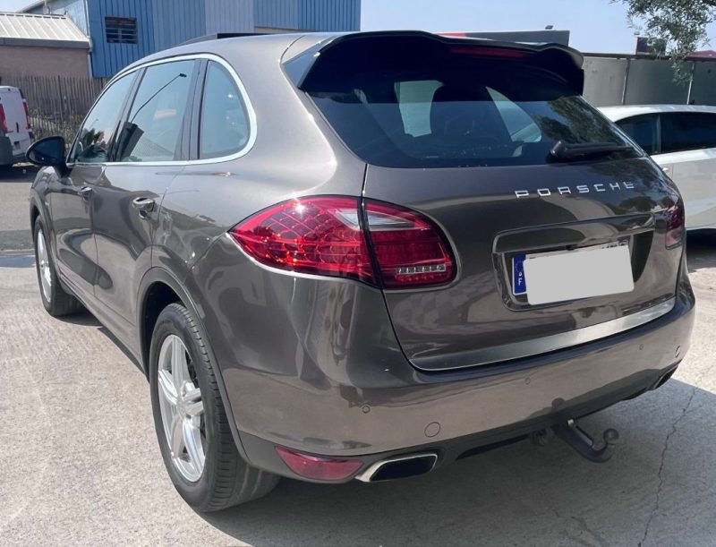 PORSCHE CAYENNE S HYBRID 3 L V6 HYBRID 380 cv