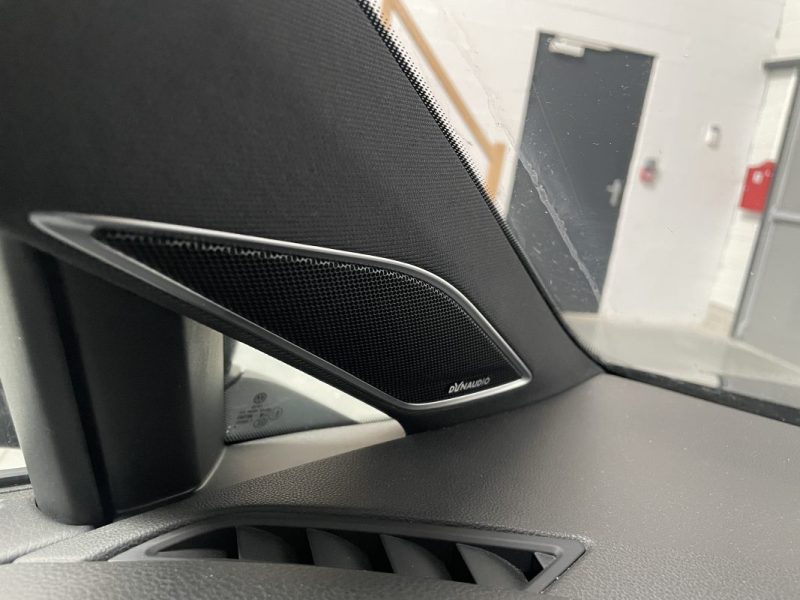 VOLKSWAGEN GOLF 7R 2.0 TSI 300ch DSG6 / Toit Ouvrant / Dynaudio