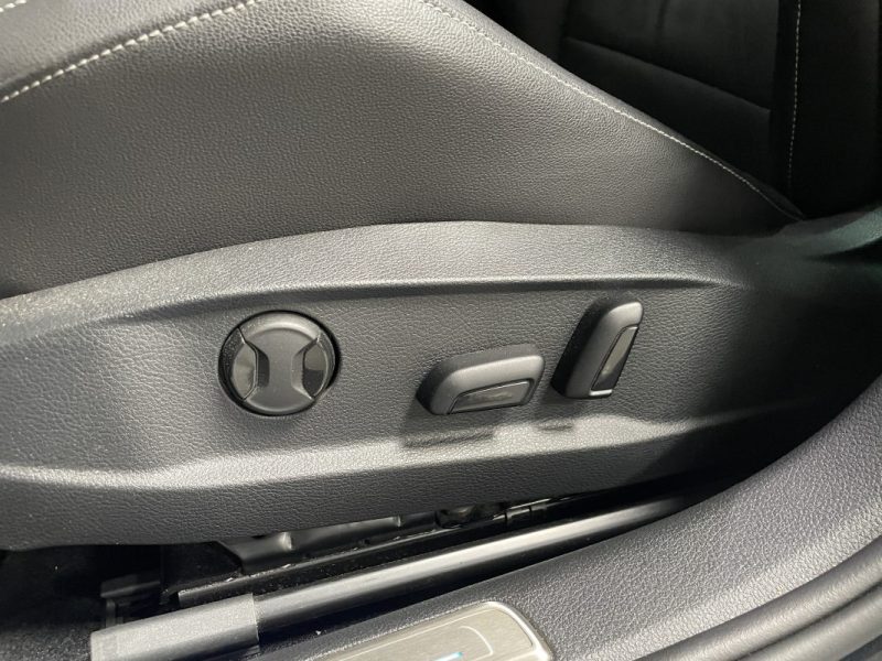 VOLKSWAGEN GOLF 7R 2.0 TSI 300ch DSG6 / Toit Ouvrant / Dynaudio