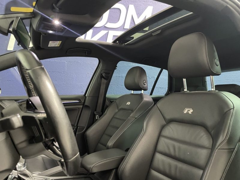 VOLKSWAGEN GOLF 7R 2.0 TSI 300ch DSG6 / Toit Ouvrant / Dynaudio