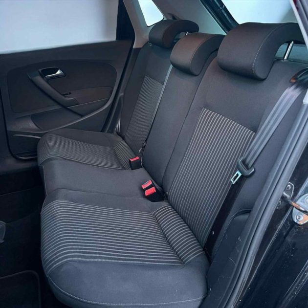 VOLKSWAGEN POLO 2011