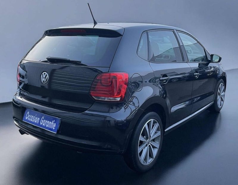 VOLKSWAGEN POLO 2011