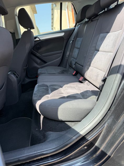 VOLKSWAGEN GOLF 2010