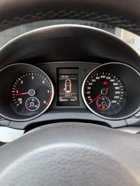 VOLKSWAGEN GOLF 2010