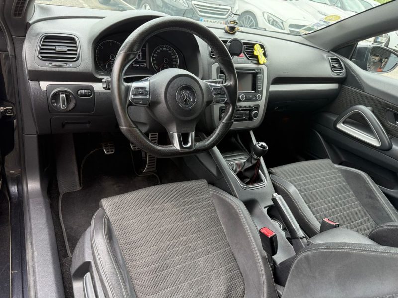 VOLKSWAGEN SCIROCCO 2.0 TDI 140 cv