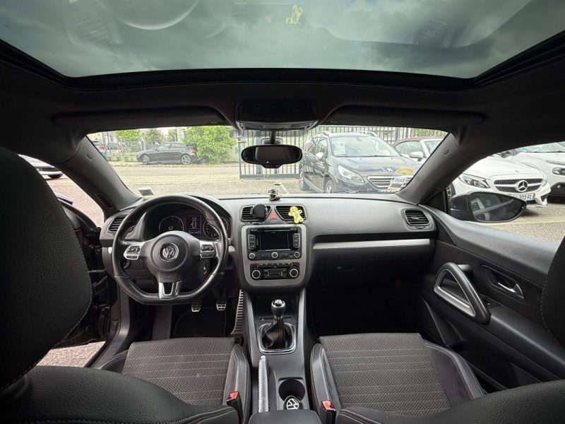 VOLKSWAGEN SCIROCCO 2.0 TDI 140 cv