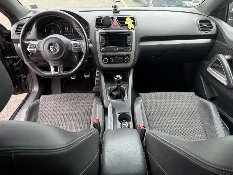 VOLKSWAGEN SCIROCCO 2.0 TDI 140 cv