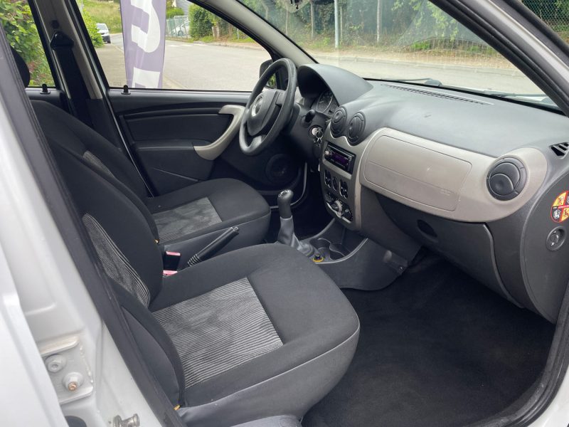 DACIA SANDERO 1.2i 75CV