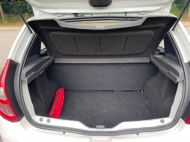 DACIA SANDERO 1.2i 75CV