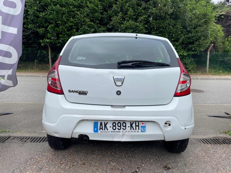 DACIA SANDERO 1.2i 75CV
