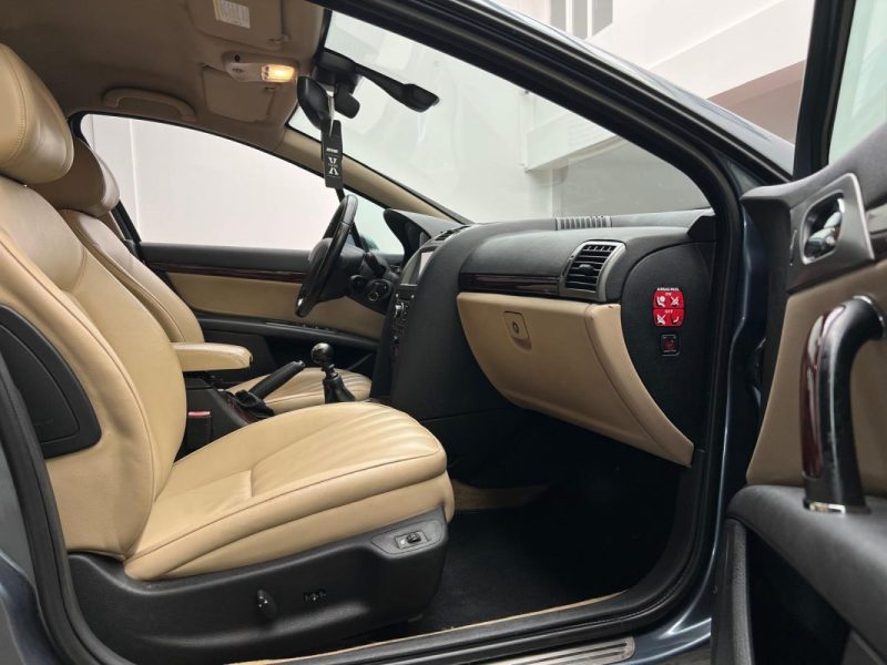 PEUGEOT 407 2.2 HDI 170CH