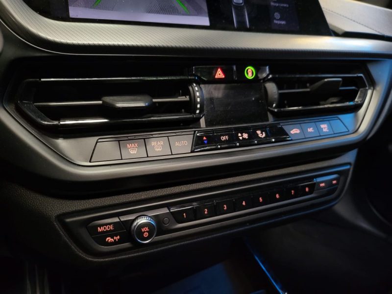BMW SERIE 1 118i 140cv M SPORT / TOIT OUVRANT / APPLE CARPLAY / ECLAIRAGE D\'AMBIANCE / SUIVI BMW