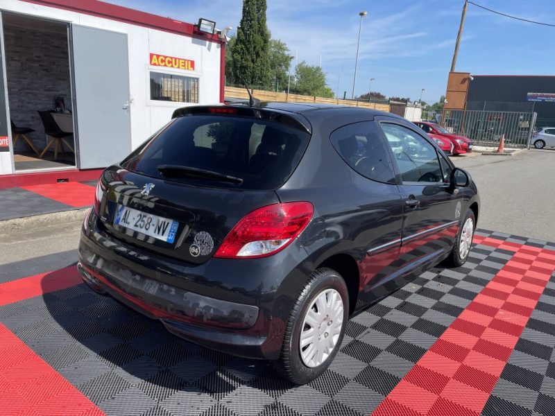 PEUGEOT 207 2010