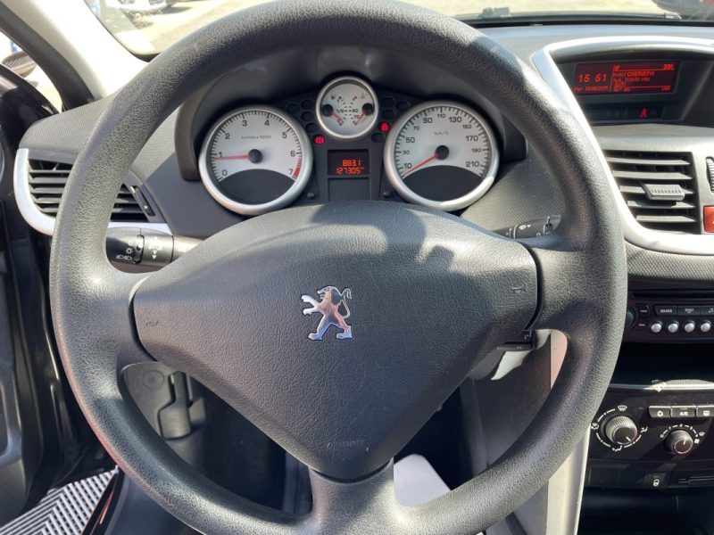 PEUGEOT 207 2010