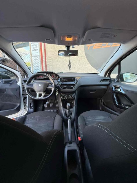 PEUGEOT 208 2012 1.2 VTI 82