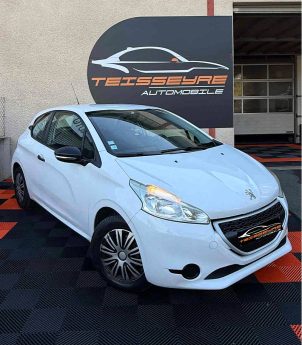 PEUGEOT 208 2012 1.2 VTI 82