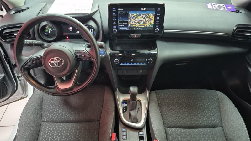 TOYOTA YARIS CROSS 2024