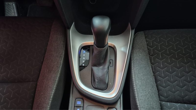 TOYOTA YARIS CROSS 2024