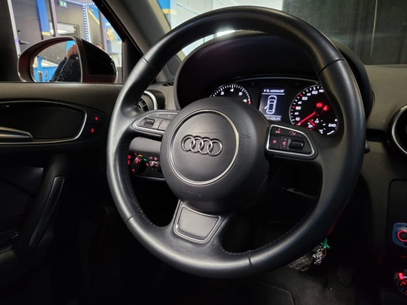 AUDI A1 1.4 TFSI 125cv SPORTBACK S LINE / RADAR DE RECUL / SUIVI COMPLET