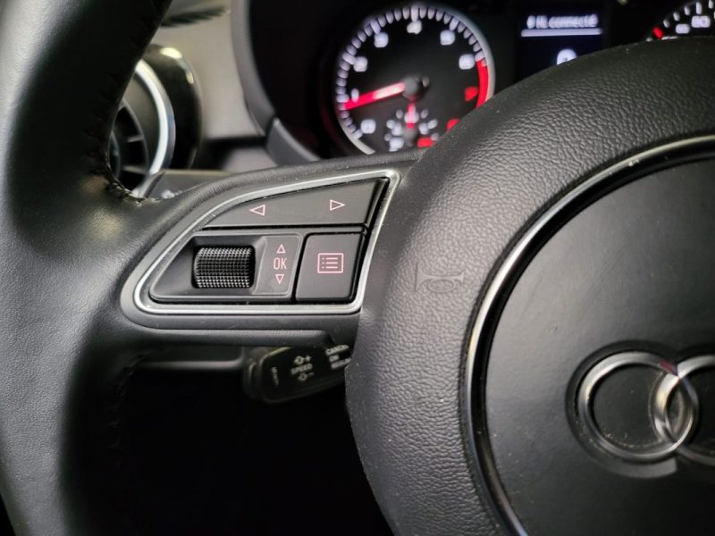 AUDI A1 1.4 TFSI 125cv SPORTBACK S LINE / RADAR DE RECUL / SUIVI COMPLET