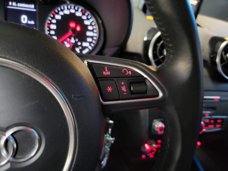 AUDI A1 1.4 TFSI 125cv SPORTBACK S LINE / RADAR DE RECUL / SUIVI COMPLET