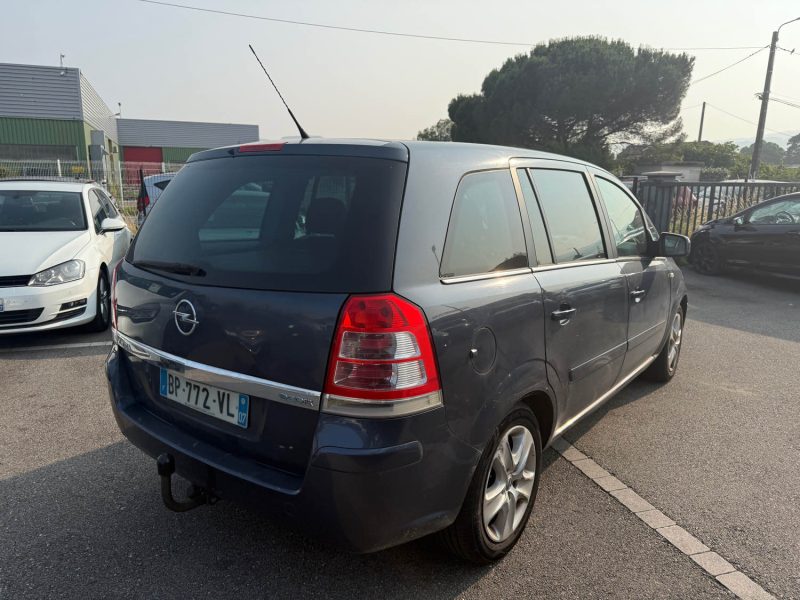 OPEL ZAFIRA 2011