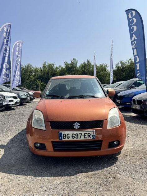 SUZUKI SWIFT 1.3 VVT 92 GLX 16V 4X4