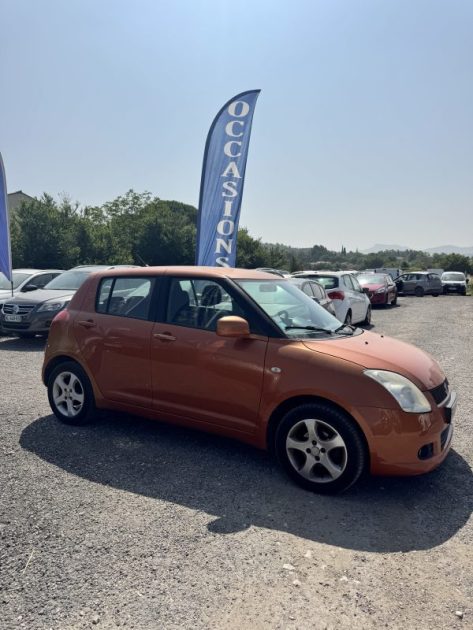 SUZUKI SWIFT 1.3 VVT 92 GLX 16V 4X4