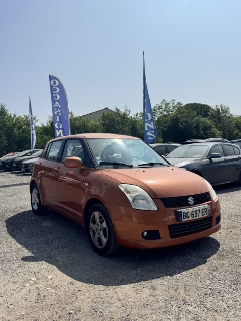 SUZUKI SWIFT 1.3 VVT 92 GLX 16V 4X4