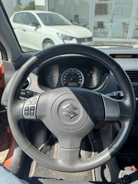 SUZUKI SWIFT 1.3 VVT 92 GLX 16V 4X4