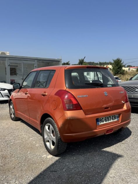 SUZUKI SWIFT 1.3 VVT 92 GLX 16V 4X4